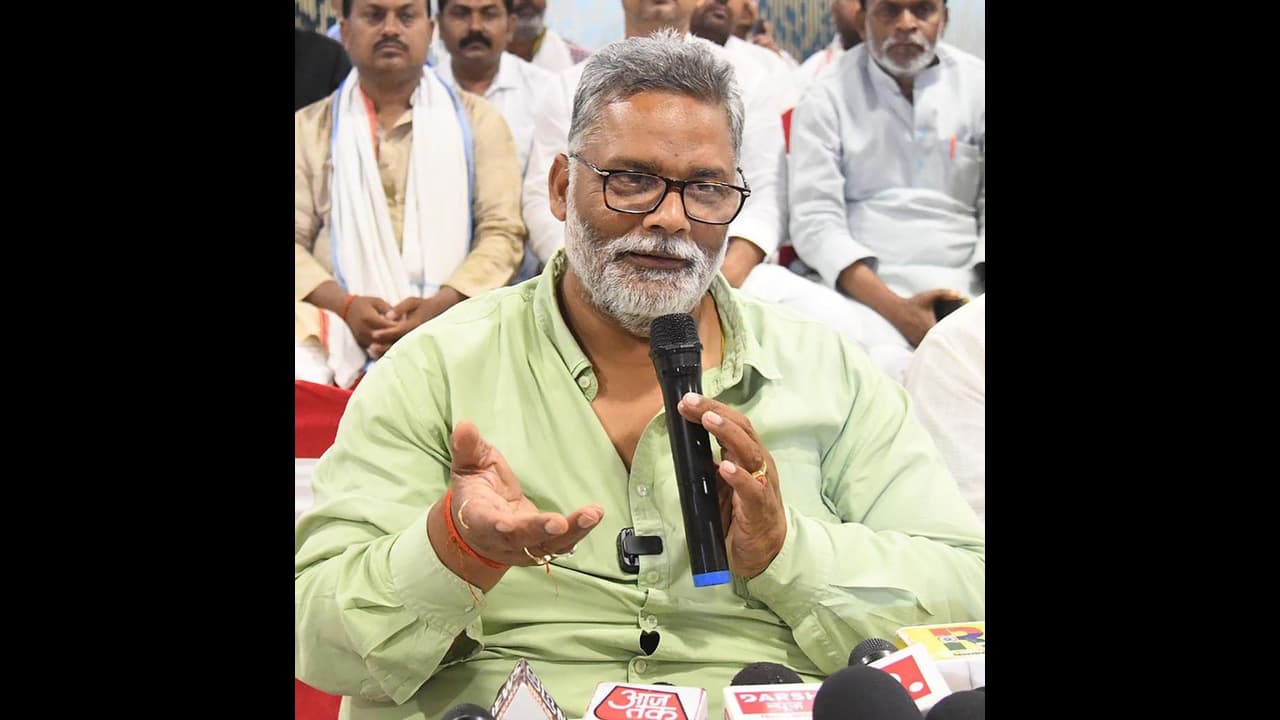 'She is a stamp, just has to read love letter': Pappu Yadav's controversial remark on President Murmu (WATCH) 'She is a stamp, just has to read love letter': Pappu Yadav's controversial remark on President Murmu (WATCH)