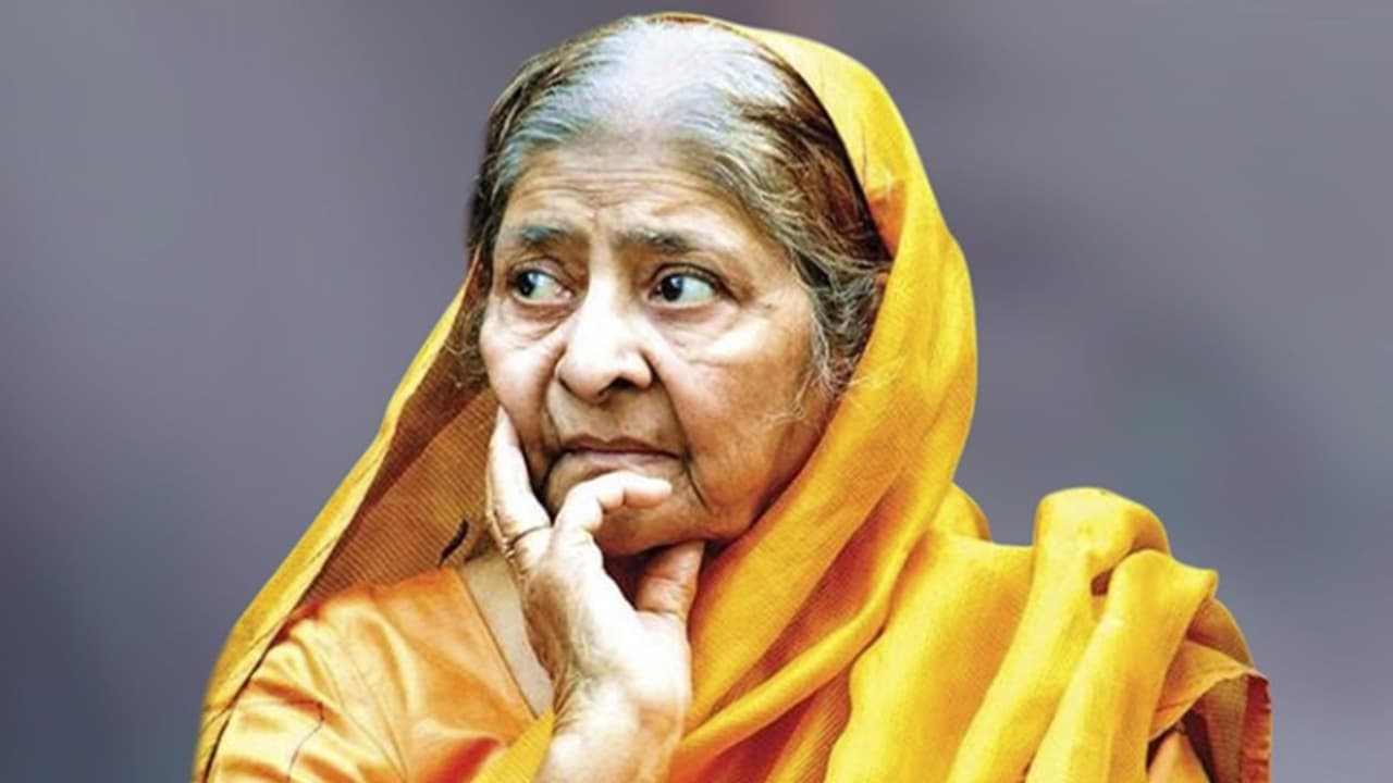 ഗുജറാത്ത് കലാപത്തിലെ ഇരകള്ക്ക് വേണ്ടി പോരാടിയ അതിജീവിത സാകിയ ജാഫ്രി അന്തരിച്ചു ഗുജറാത്ത് കലാപത്തിലെ ഇരകള്ക്ക് വേണ്ടി പോരാടിയ അതിജീവിത സാകിയ ജാഫ്രി അന്തരിച്ചു