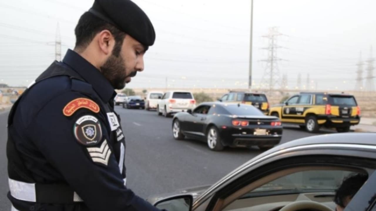 കുവൈത്തിലെ പുതിയ ട്രാഫിക് നിയമഭേദഗതികൾ ഏപ്രിൽ 22 മുതൽ പ്രാബല്യത്തിൽ കുവൈത്തിലെ പുതിയ ട്രാഫിക് നിയമഭേദഗതികൾ ഏപ്രിൽ 22 മുതൽ പ്രാബല്യത്തിൽ