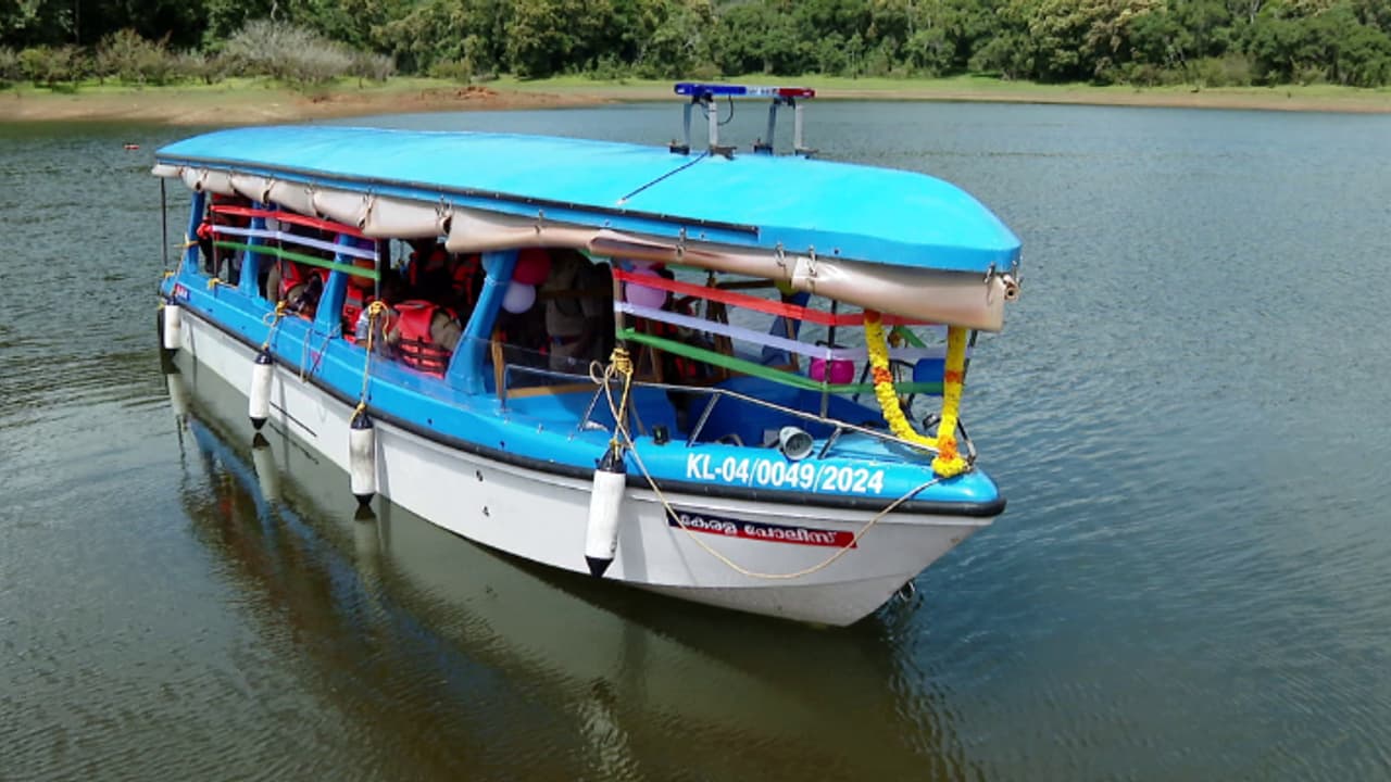 മുല്ലപ്പെരിയാർ ഡാമിന്റെ സുരക്ഷ ജോലിയിലും അലംഭാവം; പൊലീസിന് വാങ്ങി നൽകിയ പുത്തൻ സ്പീഡ് ബോട്ട് കട്ടപ്പുറത്ത് മുല്ലപ്പെരിയാർ ഡാമിന്റെ സുരക്ഷ ജോലിയിലും അലംഭാവം; പൊലീസിന് വാങ്ങി നൽകിയ പുത്തൻ സ്പീഡ് ബോട്ട് കട്ടപ്പുറത്ത്