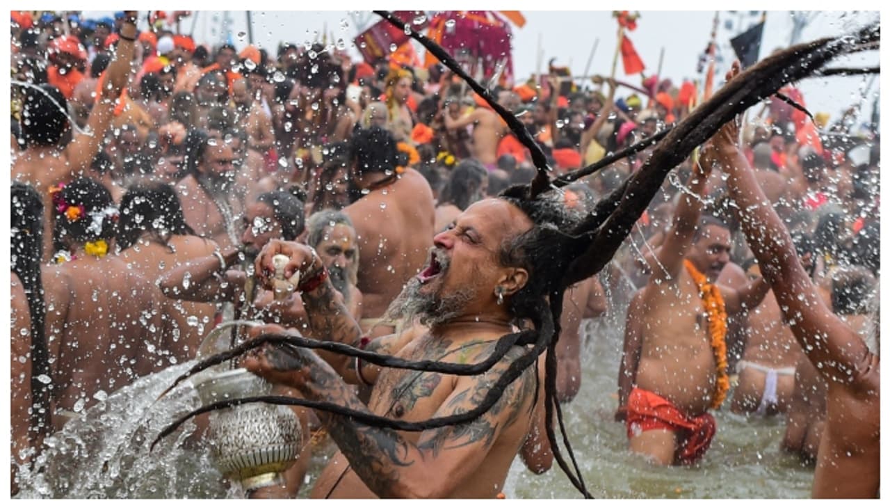 கும்பமேளாவில் 7 லட்சத்திற்கும் அதிகமானோருக்கு சிகிச்சை; கனடா, ஜெர்மனி, ரஷ்யா மருத்துவர்களின் சேவை! கும்பமேளாவில் 7 லட்சத்திற்கும் அதிகமானோருக்கு சிகிச்சை; கனடா, ஜெர்மனி, ரஷ்யா மருத்துவர்களின் சேவை!