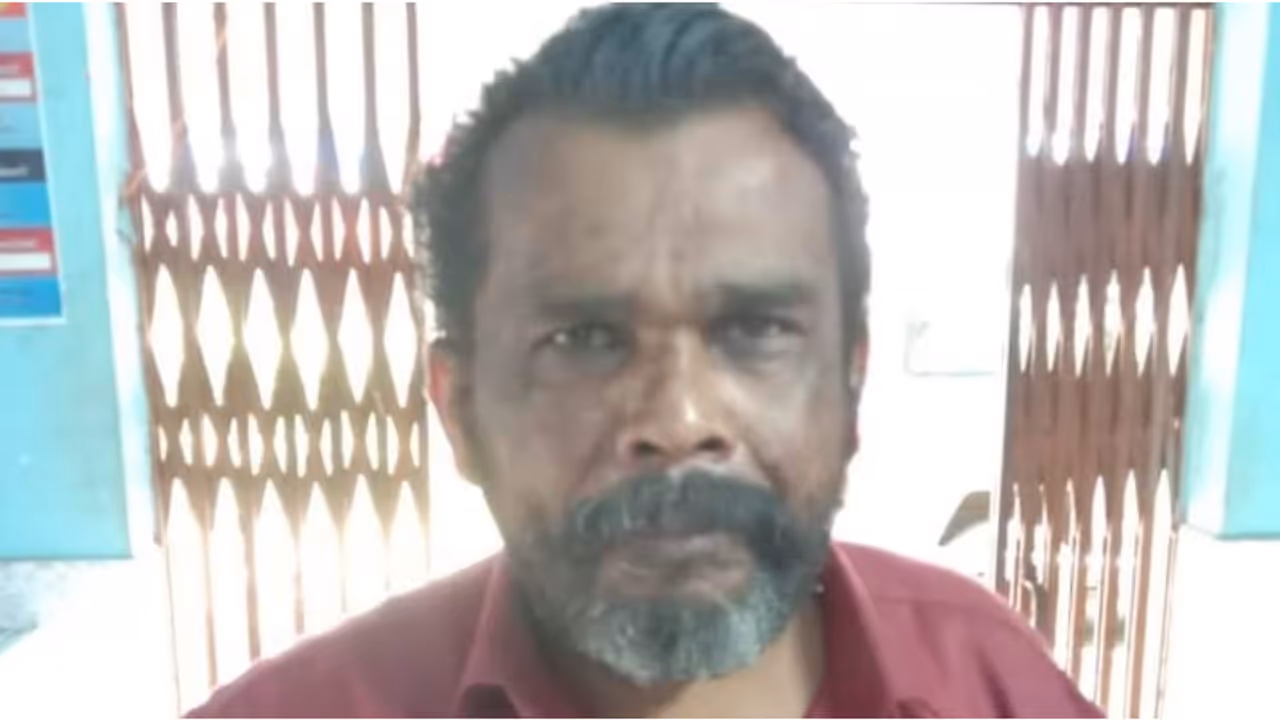 പന്നിമാംസമെന്ന ധാരണയിൽ ഓട്ടോയിൽ കയറ്റാൻ മടിച്ചപ്പോൾ ഭീഷണി, രക്തം പുരണ്ട ചാക്കുകെട്ട് കണ്ട് സംശയം പന്നിമാംസമെന്ന ധാരണയിൽ ഓട്ടോയിൽ കയറ്റാൻ മടിച്ചപ്പോൾ ഭീഷണി, രക്തം പുരണ്ട ചാക്കുകെട്ട് കണ്ട് സംശയം