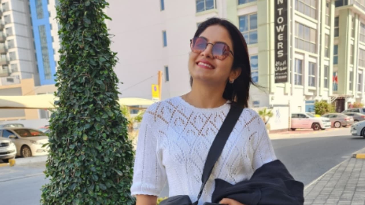 'സോളോ യാത്ര, പാസ്‌പോർട്ട് പേജുകൾ സ്റ്റാമ്പ് ചെയ്ത് നിറയുന്നത് വലിയൊരു സന്തോഷം' : ഗായത്രി പറയുന്നു