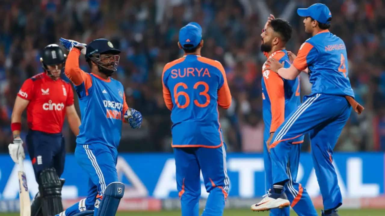 ടി20 കളിച്ച അഭിഷേകും സൂര്യയും സഞ്ജുവുമില്ല, 9 മാറ്റങ്ങളുമായി ഇംഗ്ലണ്ടിനെതിരായ ഏകദിന പരമ്പരക്കുള്ള ഇന്ത്യൻ ടീം ടി20 കളിച്ച അഭിഷേകും സൂര്യയും സഞ്ജുവുമില്ല, 9 മാറ്റങ്ങളുമായി ഇംഗ്ലണ്ടിനെതിരായ ഏകദിന പരമ്പരക്കുള്ള ഇന്ത്യൻ ടീം