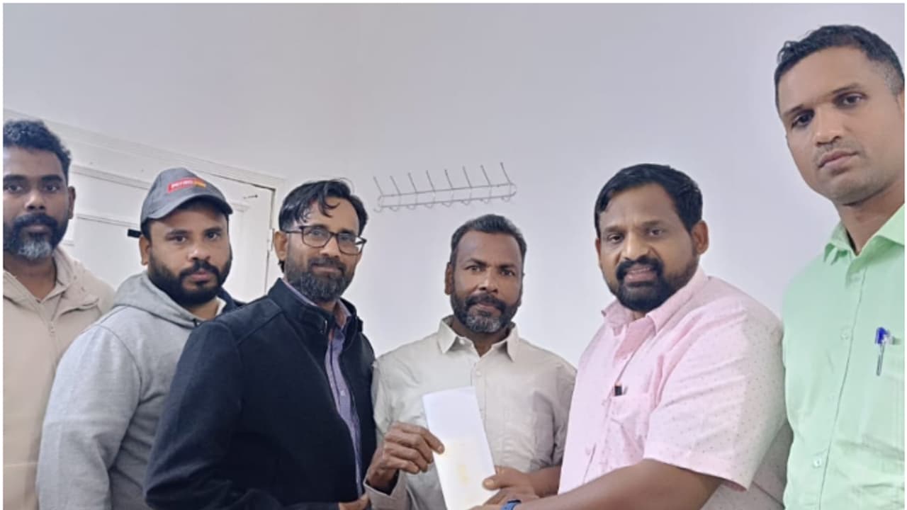 സഹപ്രവർത്തകന്റെ തൊഴിൽ വഞ്ചനക്കിരയായി സൗദിയിൽ കുടുങ്ങിയത് ഏഴു വർഷം, മലയാളി ഒടുവിൽ നാടണഞ്ഞു സഹപ്രവർത്തകന്റെ തൊഴിൽ വഞ്ചനക്കിരയായി സൗദിയിൽ കുടുങ്ങിയത് ഏഴു വർഷം, മലയാളി ഒടുവിൽ നാടണഞ്ഞു