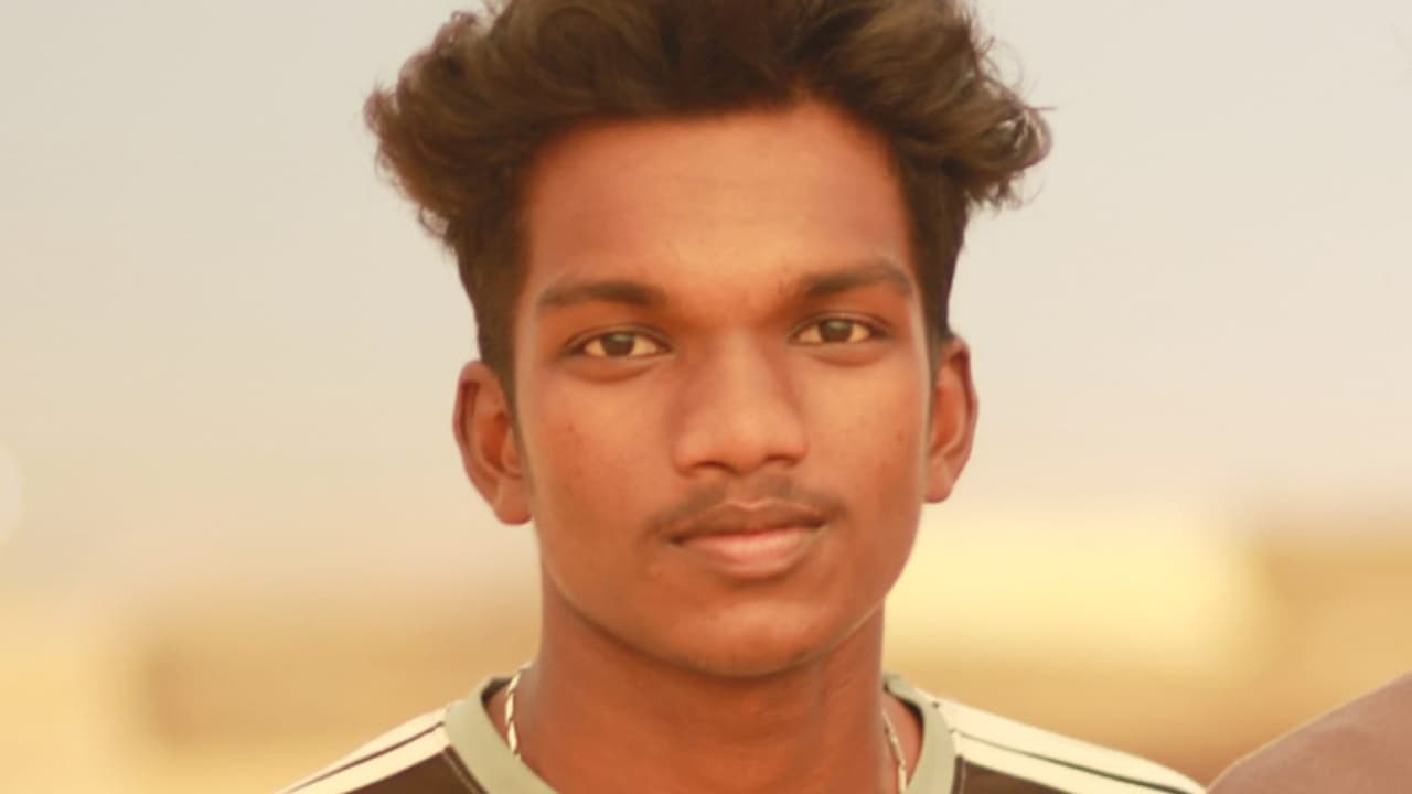 ബൈക്ക് നിയന്ത്രണം വിട്ട് ഇലക്ട്രിക് പോസ്റ്റിൽ ഇടിച്ചുകയറി യുവാവ് മരിച്ചു; സുഹൃത്തിന് പരിക്ക്