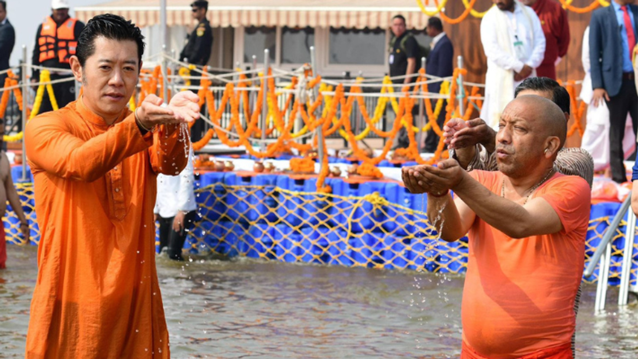 Mahakumbh 2025: Bhutanese king joins CM Yogi for sacred dip at Triveni Sangam