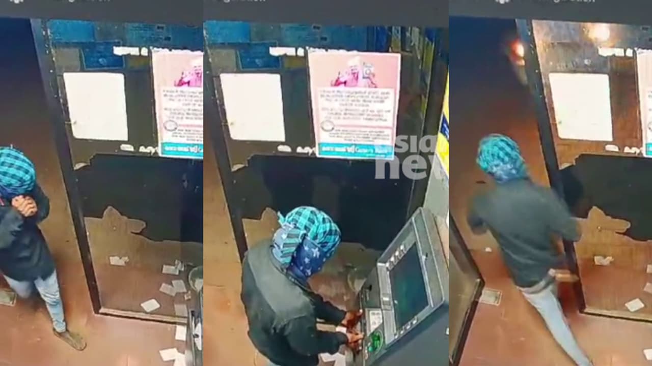 കുതിച്ചെത്തി പൊലീസ്, മുഖംമൂടി ധരിച്ച് എടിഎമ്മിൽ കയറിയ കള്ളന്റെ പ്ലാൻ പൊളിഞ്ഞു, ഓടി രക്ഷപ്പെട്ടു കുതിച്ചെത്തി പൊലീസ്, മുഖംമൂടി ധരിച്ച് എടിഎമ്മിൽ കയറിയ കള്ളന്റെ പ്ലാൻ പൊളിഞ്ഞു, ഓടി രക്ഷപ്പെട്ടു