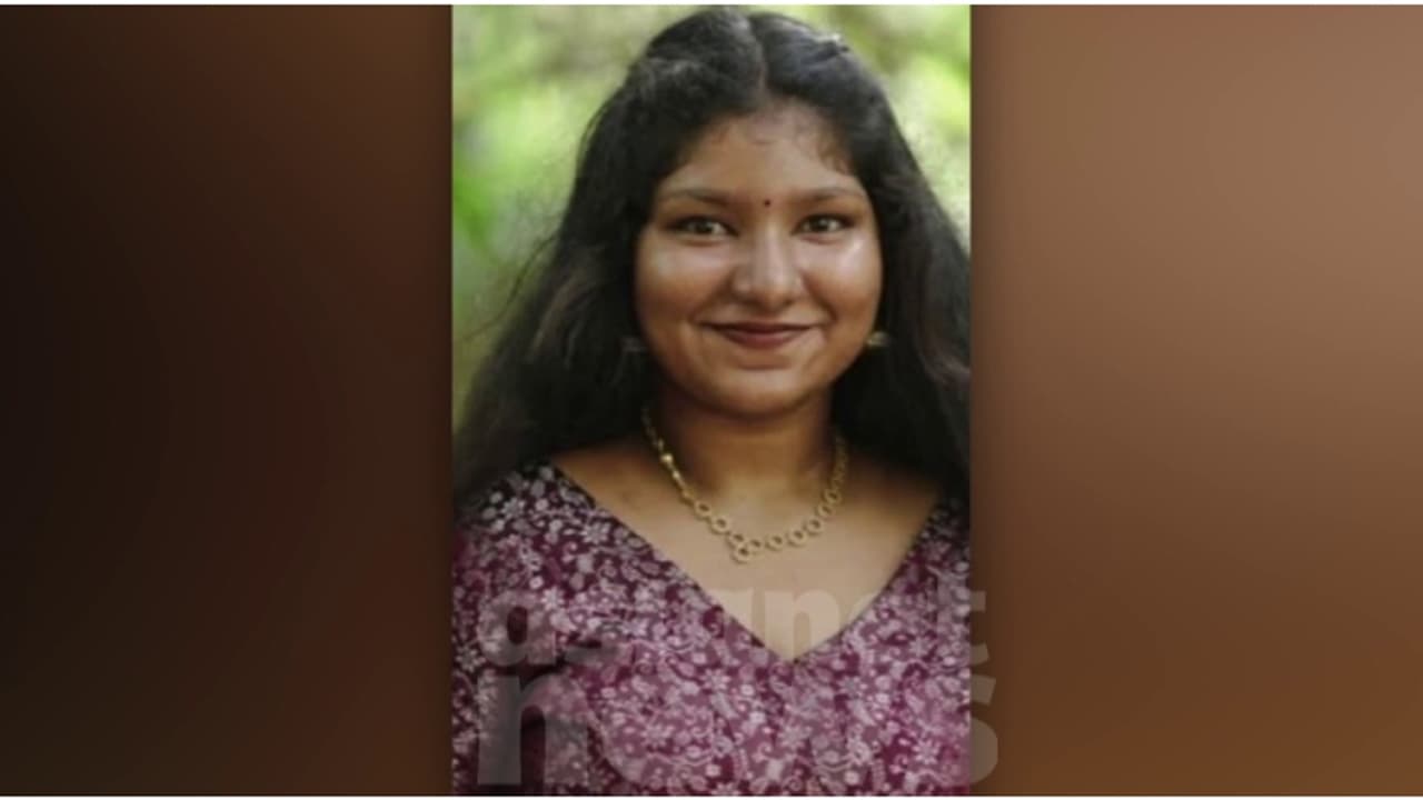 കർണാടകയില്‍ മലയാളി വിദ്യാർത്ഥിനി ഹോസ്റ്റൽ മുറിയിൽ മരിച്ച നിലയിൽ 