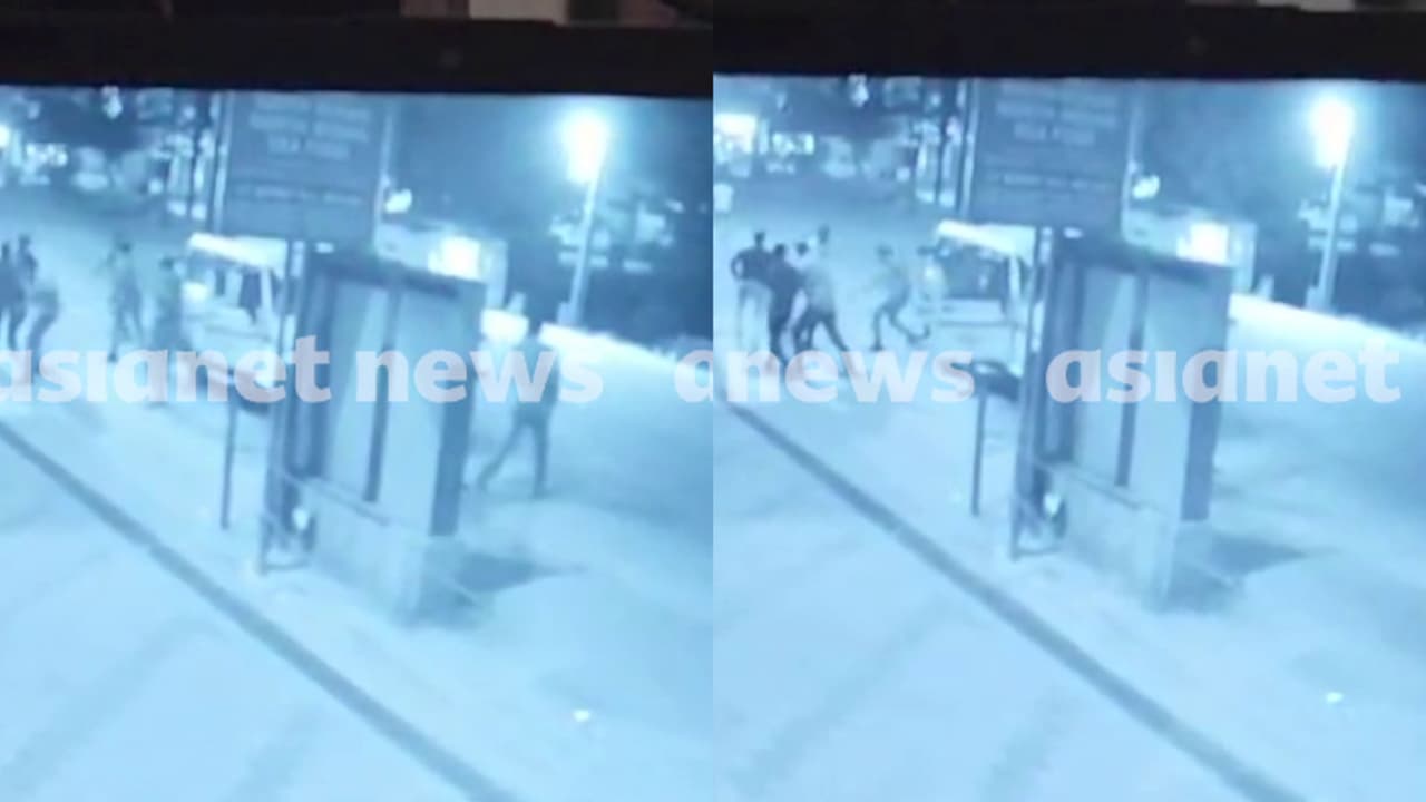 പത്തനംതിട്ടയിൽ നടന്നത് പോലീസ് നരനയാട്ട്,കുറ്റക്കാരായ പോലീസ്ഉദ്യോഗസ്ഥർക്കെതിരെ കർശനനടപടി വേണമെന്ന് വിഡി സതീശന് പത്തനംതിട്ടയിൽ നടന്നത് പോലീസ് നരനയാട്ട്,കുറ്റക്കാരായ പോലീസ്ഉദ്യോഗസ്ഥർക്കെതിരെ കർശനനടപടി വേണമെന്ന് വിഡി സതീശന്