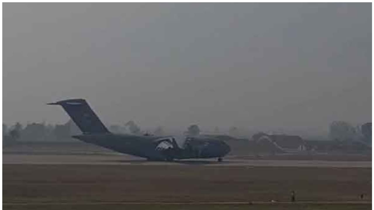 അമേരിക്ക തിരിച്ചയച്ച ഇന്ത്യക്കാരുടെ സംഘത്തിൽ സ്ത്രീകളും കുട്ടികളും ഉൾപ്പെടെ 104 പേർ; മൊത്തം 6 സംസ്ഥാനക്കാർ അമേരിക്ക തിരിച്ചയച്ച ഇന്ത്യക്കാരുടെ സംഘത്തിൽ സ്ത്രീകളും കുട്ടികളും ഉൾപ്പെടെ 104 പേർ; മൊത്തം 6 സംസ്ഥാനക്കാർ