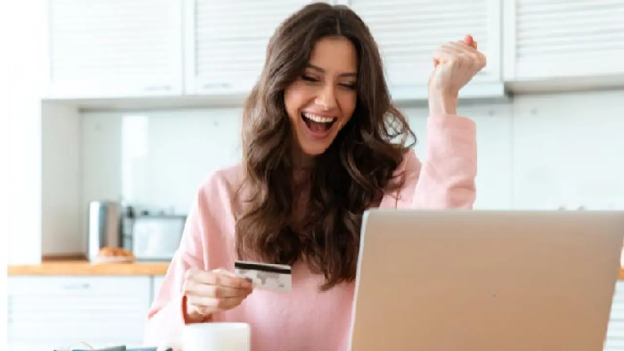 2025ರಲ್ಲಿ ಕ್ರೆಡಿಟ್ ಕಾರ್ಡ್ ರಿವಾರ್ಡ್ ಹೆಚ್ಚು ಮಾಡೋ ಸ್ಮಾರ್ಟ್ ಟ್ರಿಕ್ಸ್ ಇಲ್ಲಿದೆ 2025ರಲ್ಲಿ ಕ್ರೆಡಿಟ್ ಕಾರ್ಡ್ ರಿವಾರ್ಡ್ ಹೆಚ್ಚು ಮಾಡೋ ಸ್ಮಾರ್ಟ್ ಟ್ರಿಕ್ಸ್ ಇಲ್ಲಿದೆ