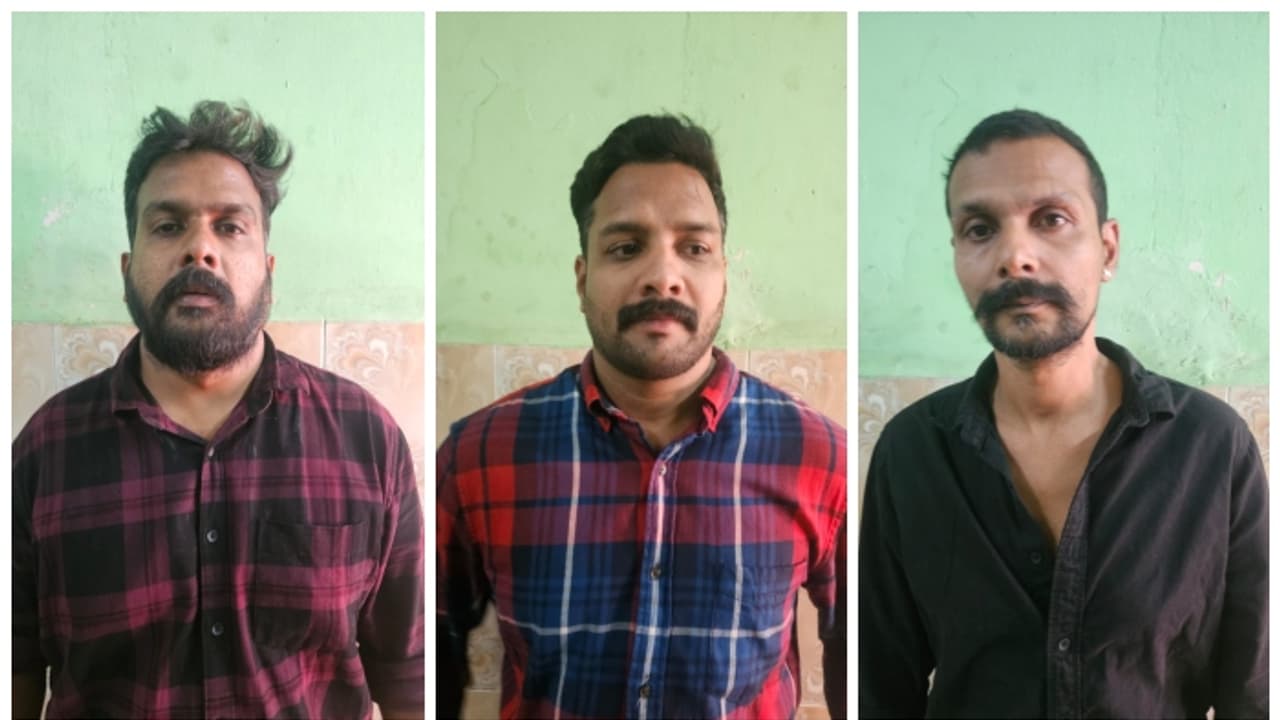 ബ്രൗണ്‍ ഷൂവും കാക്കി പാന്റും; പൊലീസ് ചമഞ്ഞ് അന്യസംസ്ഥാന തൊഴിലാളികളിൽ നിന്ന് പണം തട്ടിയ പ്രതികള്‍ അറസ്റ്റില്‍