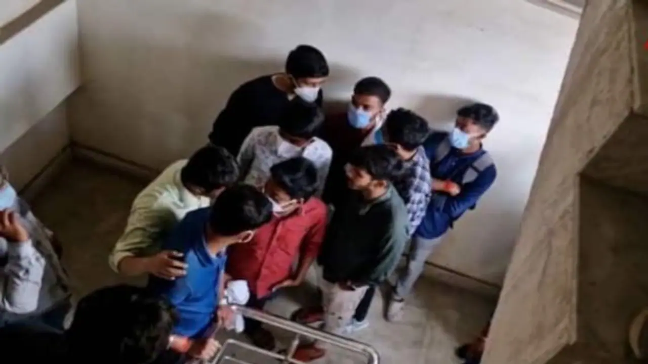 ‘Let us cheat, carry mobile phones in exam’: Section of MBBS students demand on campuses in West Bengal ‘Let us cheat, carry mobile phones in exam’: Section of MBBS students demand on campuses in West Bengal