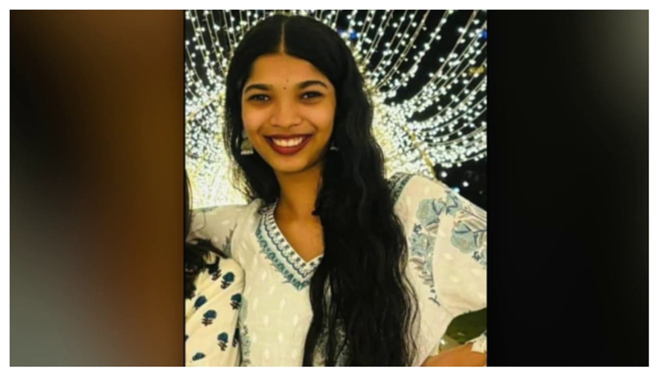 മലപ്പുറത്ത് നഴ്സിങ് വിദ്യാർഥിയെ വീട്ടിൽ മരിച്ച നിലയിൽ കണ്ടെത്തി മലപ്പുറത്ത് നഴ്സിങ് വിദ്യാർഥിയെ വീട്ടിൽ മരിച്ച നിലയിൽ കണ്ടെത്തി