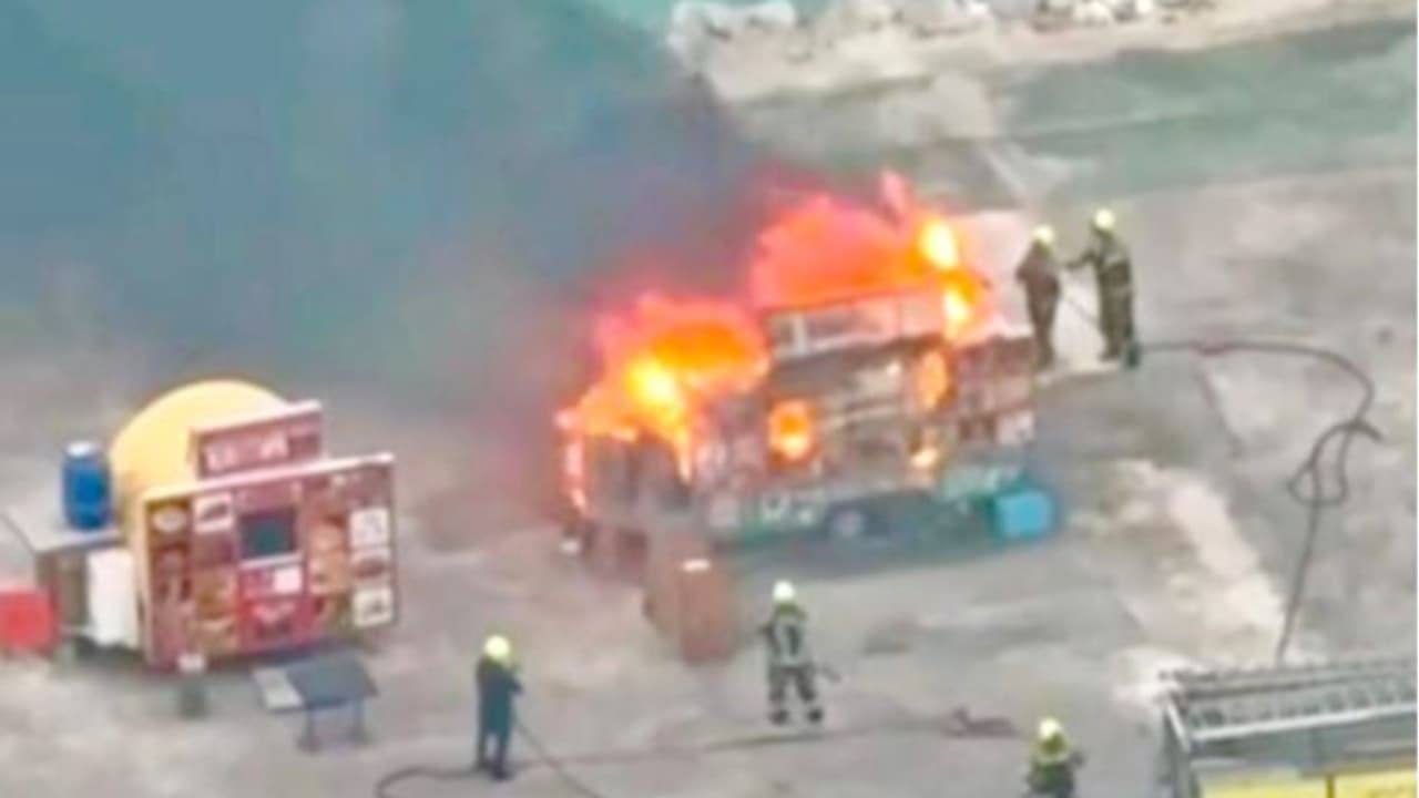 ബഹ്റൈനിൽ ഫുഡ് ട്രക്കിന് തീപിടിച്ചു, ആളപായമില്ല