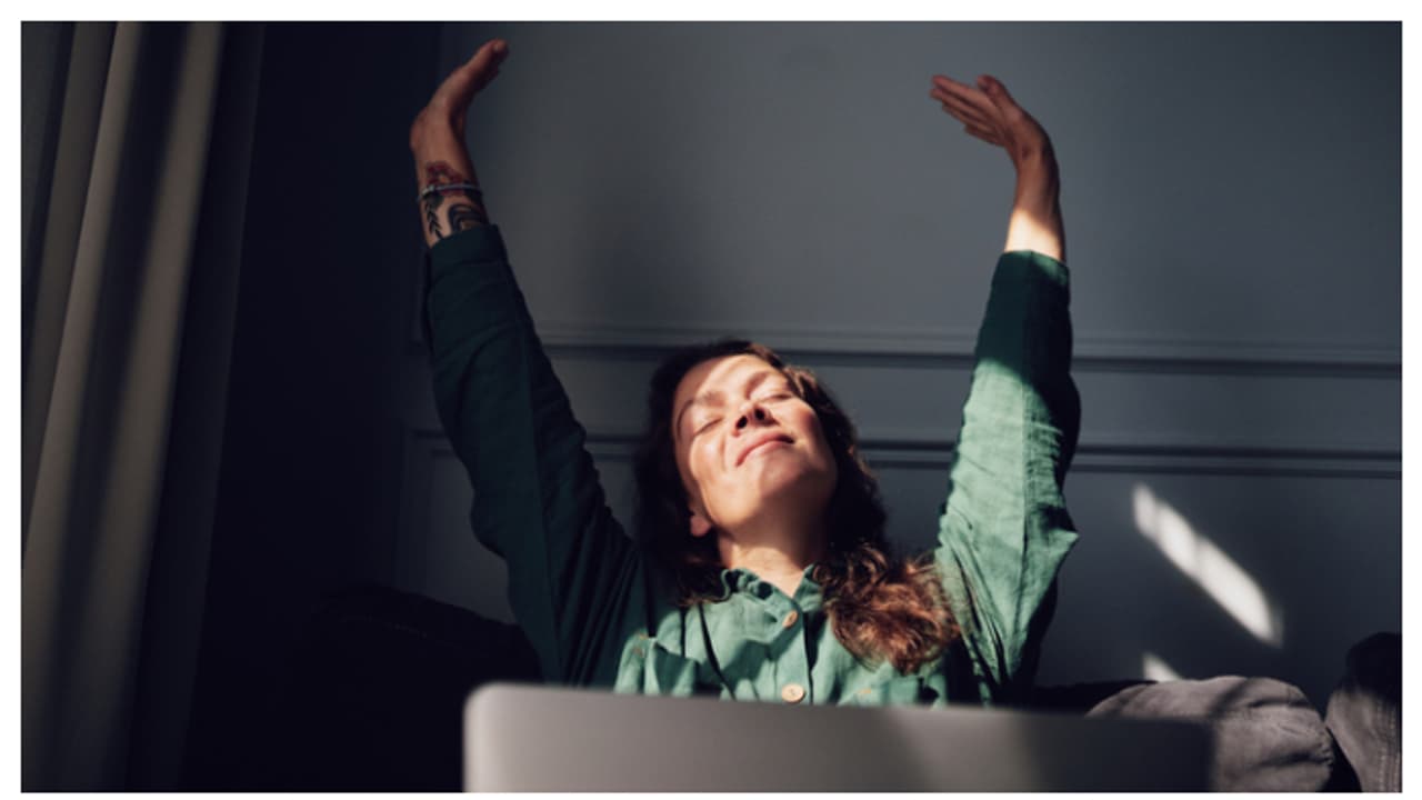 ജോലിയും ജീവിതവും ഒരുപോലെ കൊണ്ട് പോകാം; പെൺകുട്ടികൾ അറിഞ്ഞിരിക്കേണ്ട 7 ശീലങ്ങൾ 