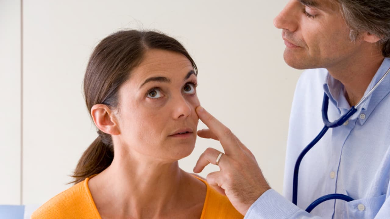 വിളര്‍ച്ചയുണ്ടോ? കഴിക്കേണ്ട അയേണ്‍ അടങ്ങിയ എട്ട് പഴങ്ങള്‍