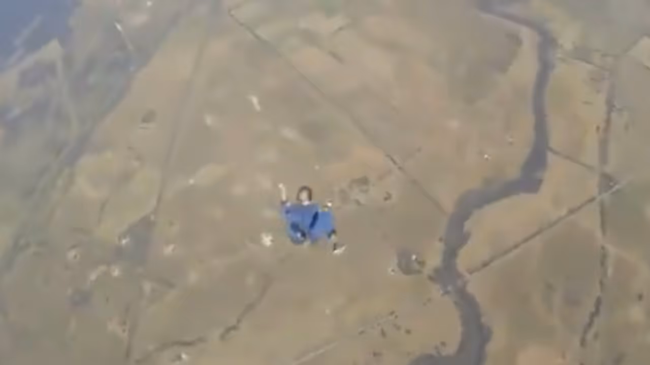 ജീവൻ കൈ വിട്ടു പോയ സെക്കന്റുകൾ, കരുതലോടെ ചേർത്തു പിടിച്ച ദൈവത്തിന്റെ കരങ്ങൾ! വൈറൽ വീഡിയോ കാണാം