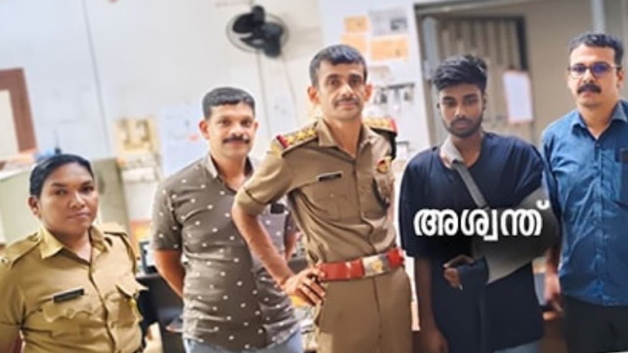 പറവൂരിൽ 13.89 ഗ്രാം എംഡിഎംഎ പിടികൂടി; ഇരുപതുകാരൻ അറസ്റ്റിൽ പറവൂരിൽ 13.89 ഗ്രാം എംഡിഎംഎ പിടികൂടി; ഇരുപതുകാരൻ അറസ്റ്റിൽ