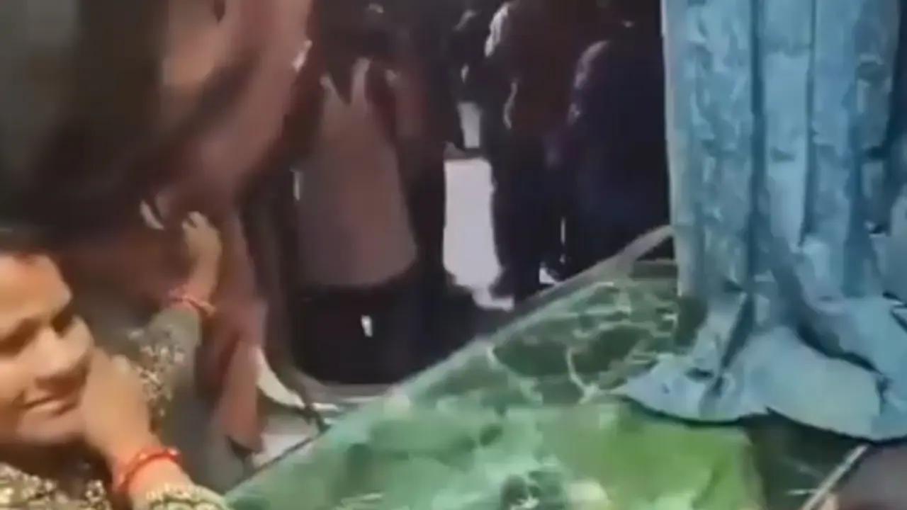 Passengers headed to Prayagraj break glass windows of train at Bihar station amid Maha Kumbh rush (WATCH)