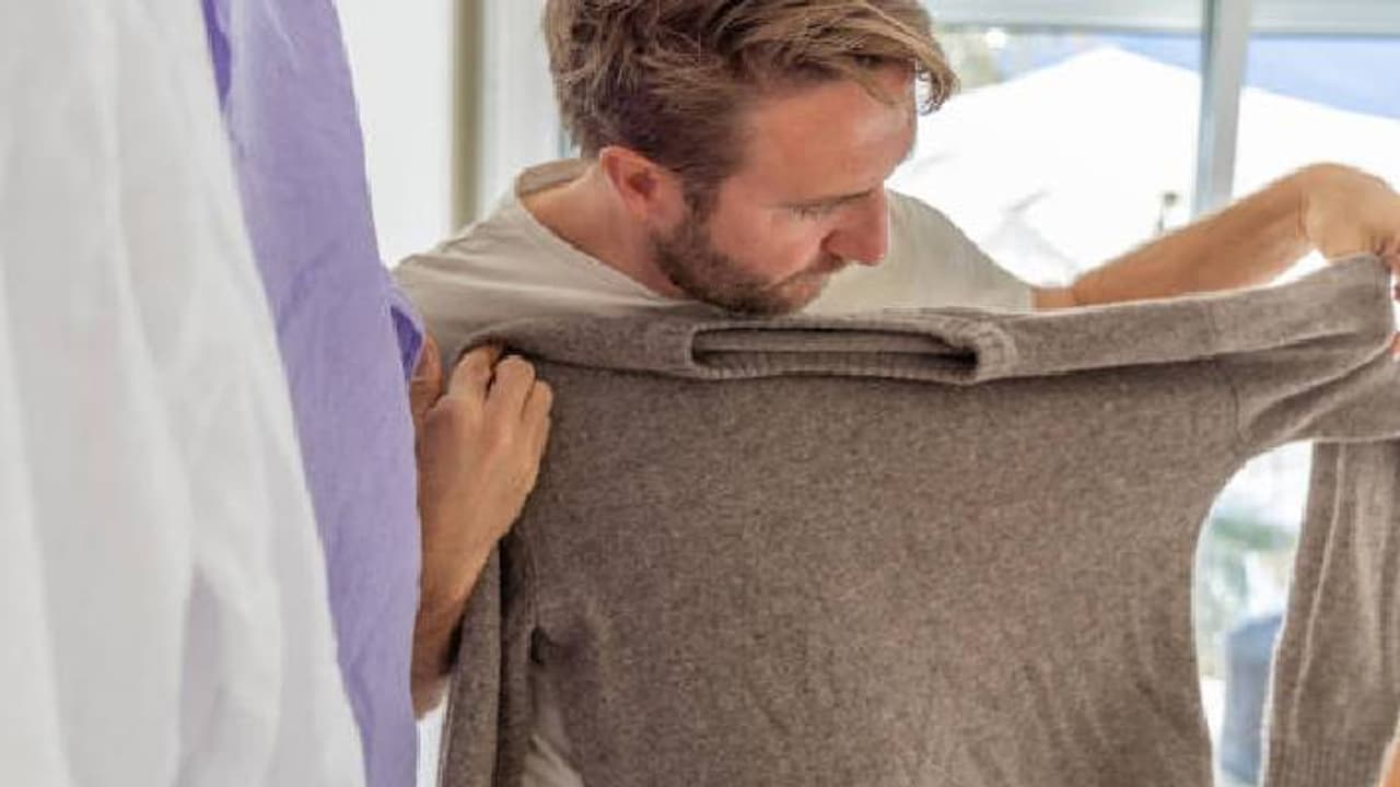 Fix a shrunken sweater Fix a shrunken sweater