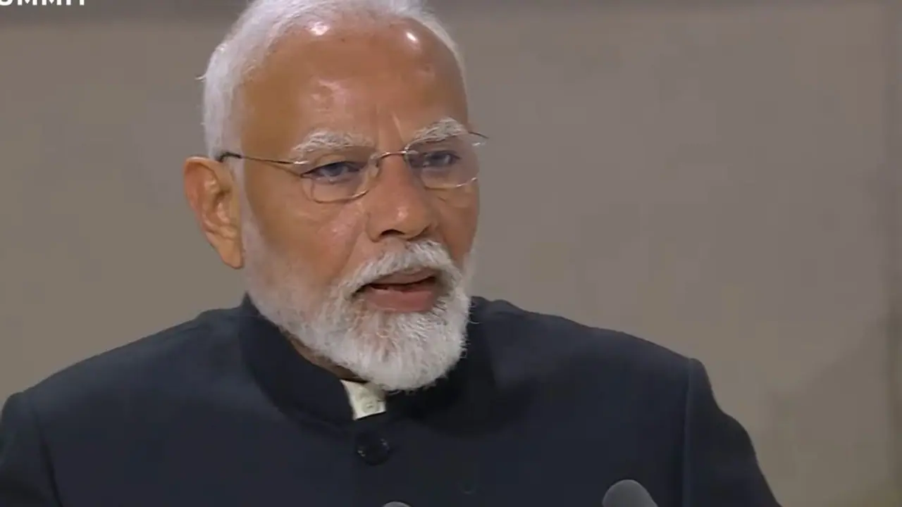 Can show PM Modi’s degree to court & not 'strangers' under RTI, Delhi University tells HC