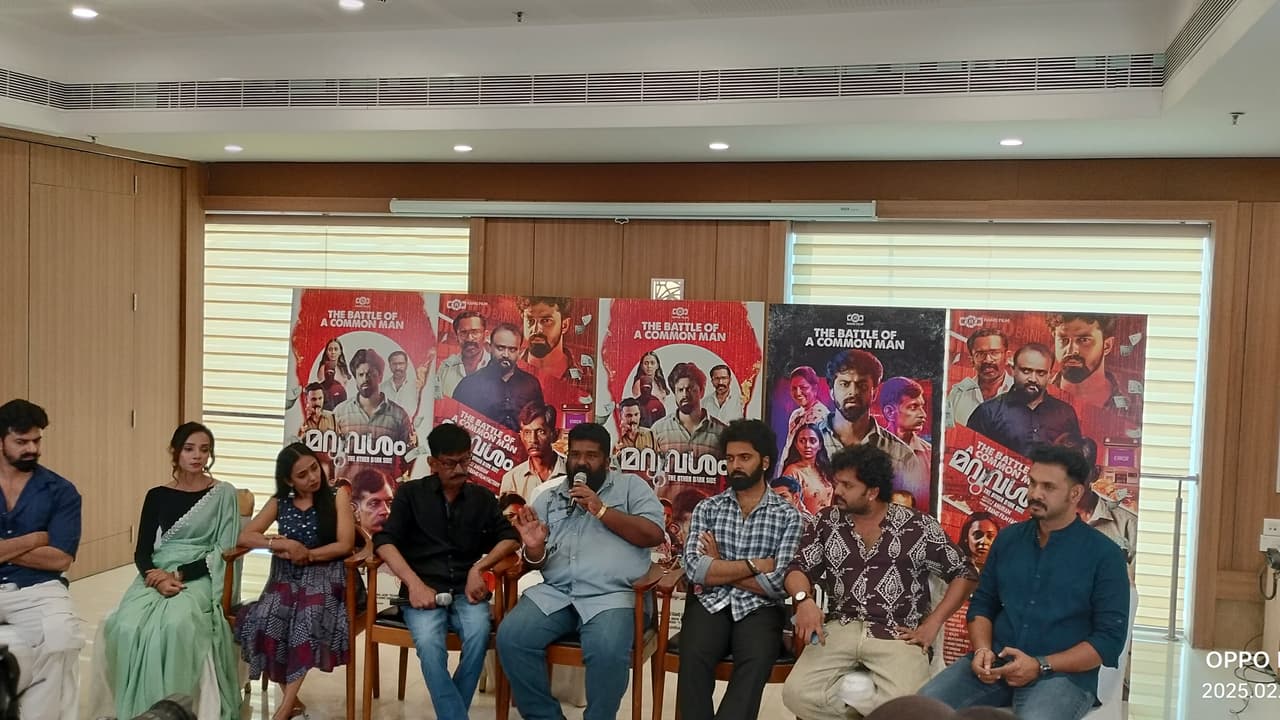 സെൻസർ ബോർഡിന്‍റെത് ഇരട്ട നീതി: മറുവശം സിനിമയുടെ സംവിധായകൻ അനുറാം