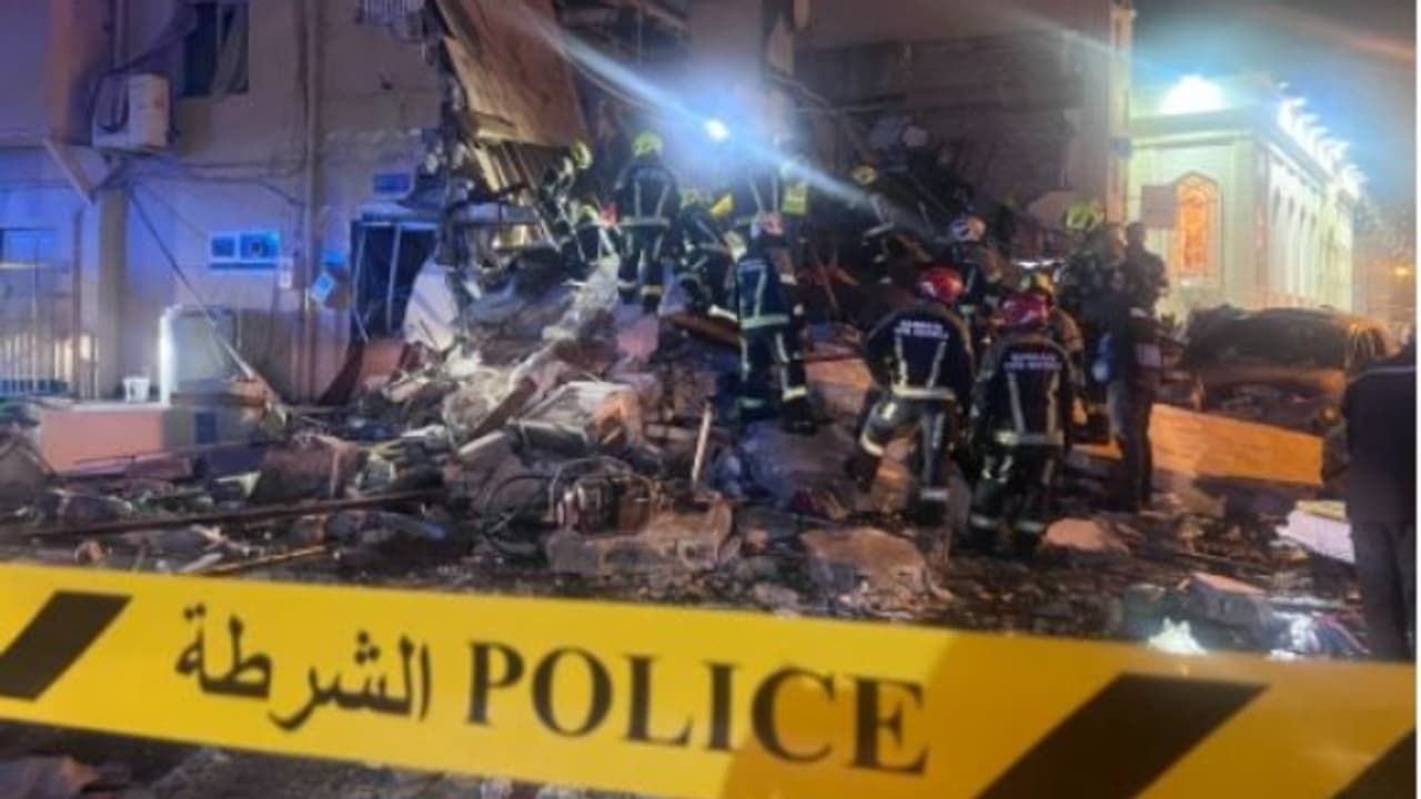 ബഹ്റൈനിൽ രണ്ട് നില കെട്ടിടം തകർന്ന് ഒരാൾ മരിച്ചു, പ്രവാസികളടക്കം ആറു പേർക്ക് പരിക്ക് ബഹ്റൈനിൽ രണ്ട് നില കെട്ടിടം തകർന്ന് ഒരാൾ മരിച്ചു, പ്രവാസികളടക്കം ആറു പേർക്ക് പരിക്ക്