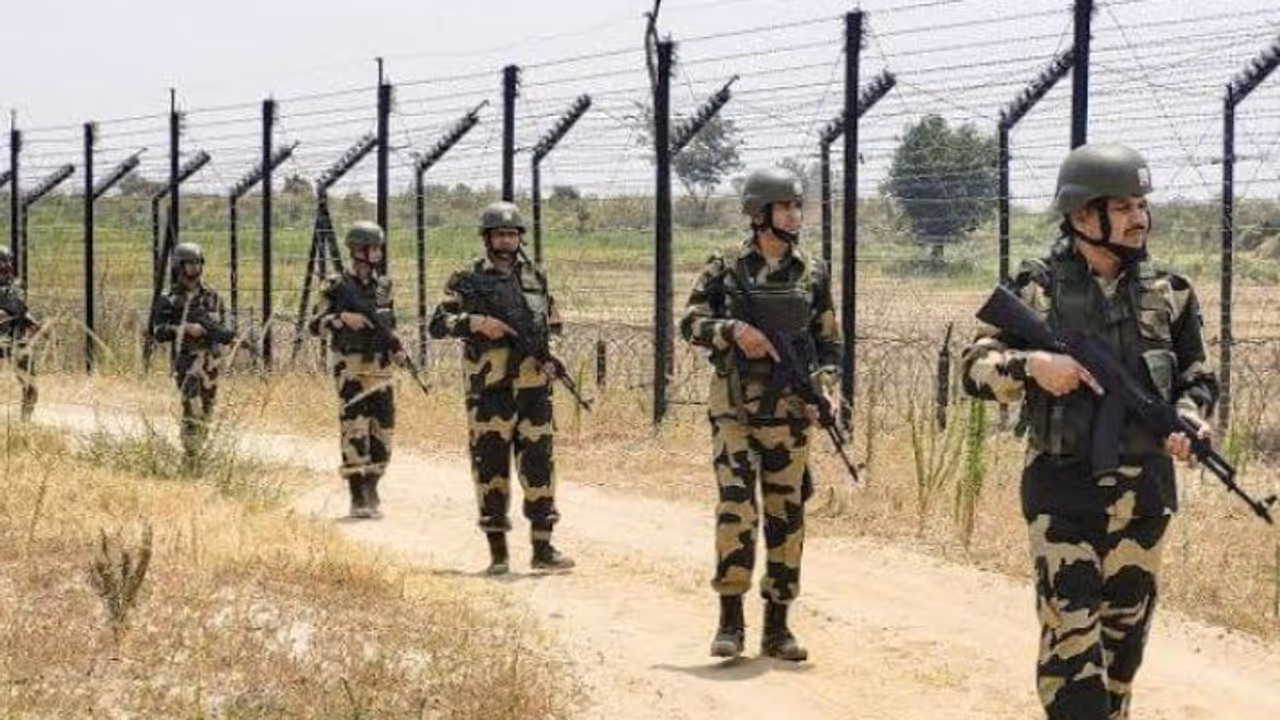 பார்டர் செக்யூரிட்டி ஃபோர்ஸில் வேலை! விண்ணப்பிப்பது எப்படி? பார்டர் செக்யூரிட்டி ஃபோர்ஸில் வேலை! விண்ணப்பிப்பது எப்படி?