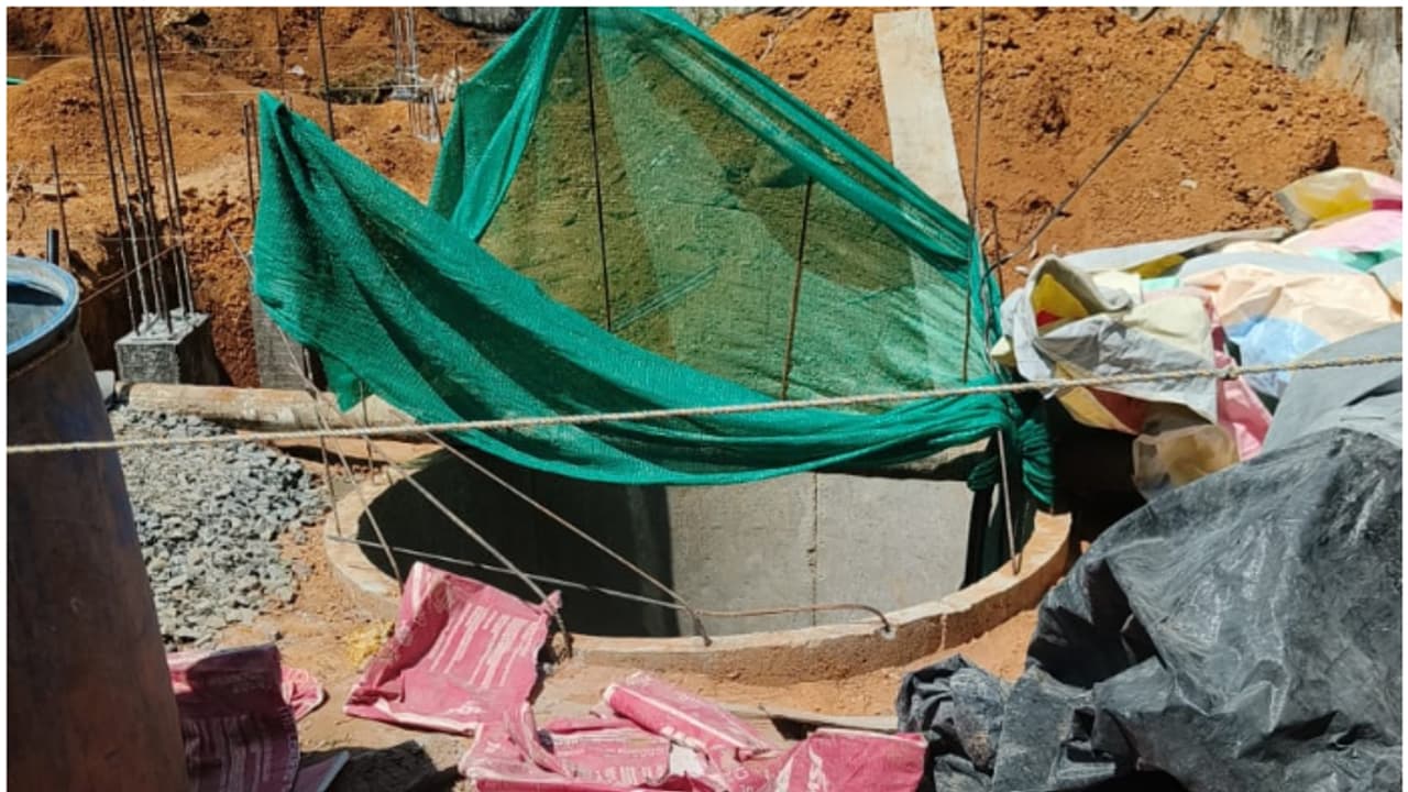 ആൾമറയില്ലാത്ത കിണറ്റിൽ കാൽ വഴുതിവീണ് യുവാവ് മരിച്ചു ആൾമറയില്ലാത്ത കിണറ്റിൽ കാൽ വഴുതിവീണ് യുവാവ് മരിച്ചു