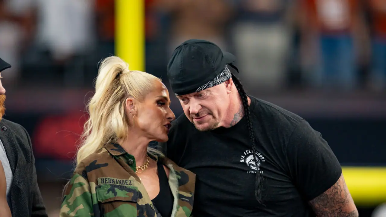 WWE: Hilarious Moments That Made The Undertaker Break Character