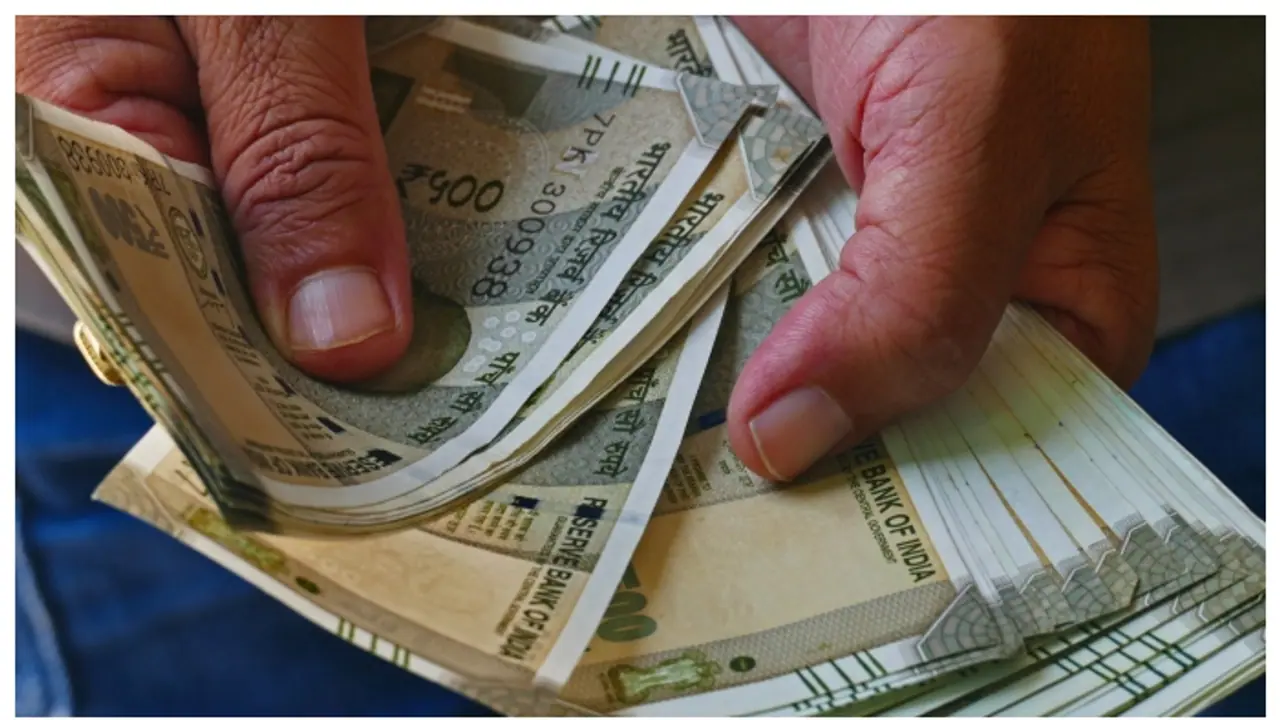 വിശ്വസ്തത കാണിച്ച 140 ജീവനക്കാർക്ക് 14.5 കോടി രൂപ ബോണസ് നൽകി കോയമ്പത്തൂരിലെ കമ്പനി 