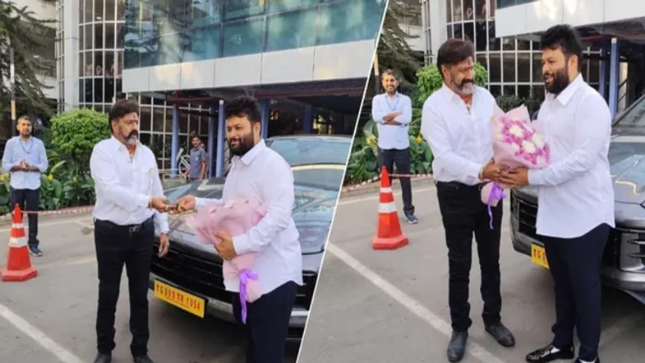 ബാലയ്യയുടെ സർപ്രൈസ്: സംഗീത സംവിധായകന്‍ തമന് പോർഷെ കാർ സമ്മാനിച്ചു