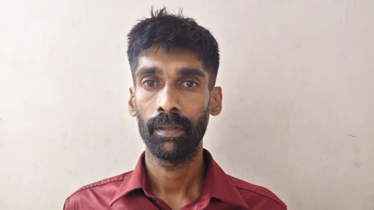 കുപ്രസിദ്ധ ഗുണ്ടയെ അറസ്റ്റ് ചെയ്ത് കരുതൽ തടങ്കലിലാക്കി