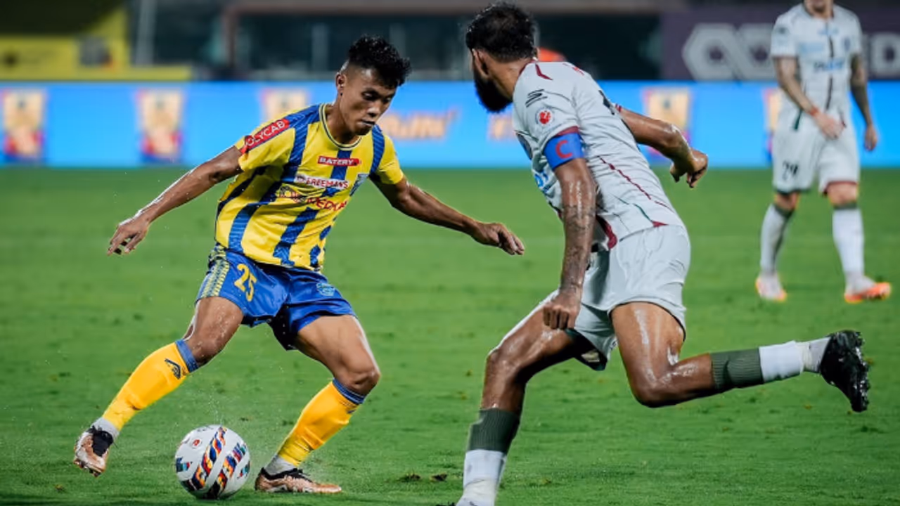 ഇനി എളുപ്പമല്ല, ഐഎസ്എല്ലില് കേരള ബ്ലാസ്റ്റേഴ്സിന്റെ പ്ലേ ഓഫ് പ്രതീക്ഷകള് മങ്ങി; സാധ്യതകള് ഇങ്ങനെ ഇനി എളുപ്പമല്ല, ഐഎസ്എല്ലില് കേരള ബ്ലാസ്റ്റേഴ്സിന്റെ പ്ലേ ഓഫ് പ്രതീക്ഷകള് മങ്ങി; സാധ്യതകള് ഇങ്ങനെ