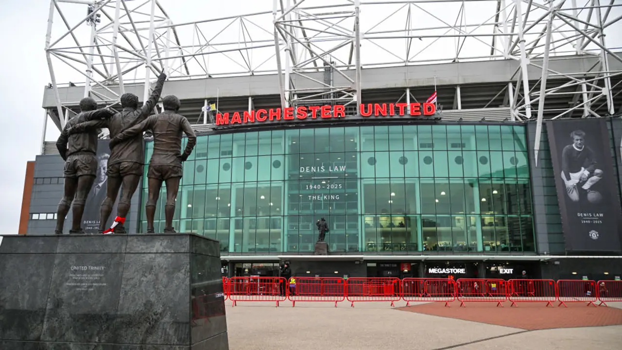From Theatre of Dreams to a Tale of Struggles From Theatre of Dreams to a Tale of Struggles