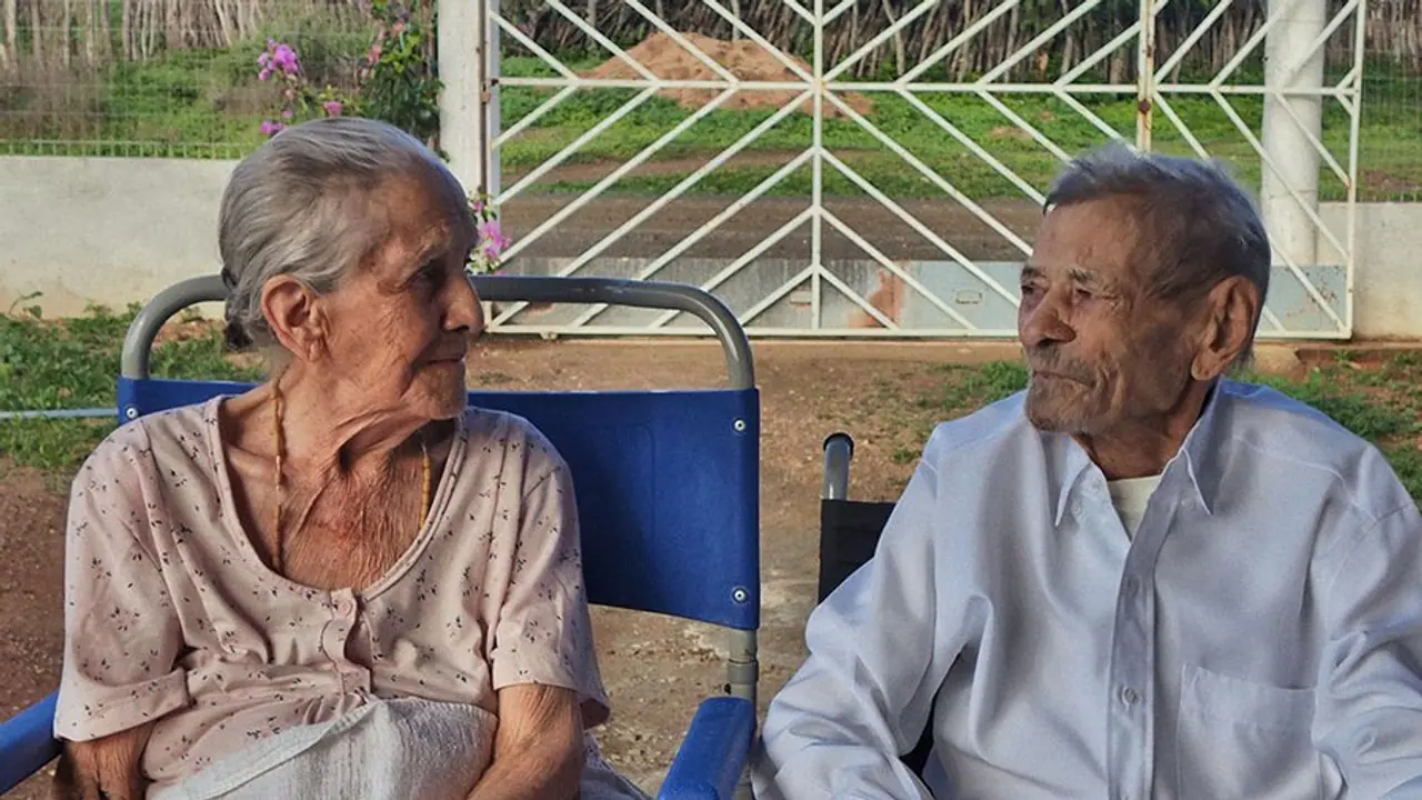 Meet Manoel Angelim Dino, Maria de Sousa Brazilian couple married for record 84 years with over 100 grandkids Meet Manoel Angelim Dino, Maria de Sousa Brazilian couple married for record 84 years with over 100 grandkids