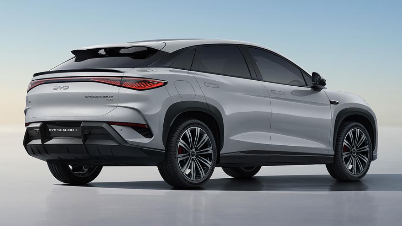 BYD சீலியன் 7; ஃபுல் சார்ஜில் 567 கி.மீ செல்லும் விலை எவ்வளவு தெரியுமா?