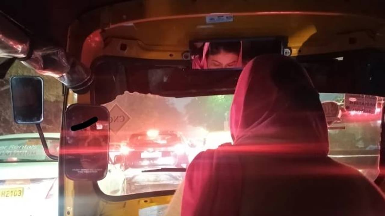 'ഇത് നീലം, കരുത്തും വേദനയും ഒരുപോലെയുള്ള പുഞ്ചിരിയാണവൾക്ക്, ഇതെല്ലാം മകള്ക്കുകൂടി വേണ്ടി'; വൈറലായി കുറിപ്പ് 'ഇത് നീലം, കരുത്തും വേദനയും ഒരുപോലെയുള്ള പുഞ്ചിരിയാണവൾക്ക്, ഇതെല്ലാം മകള്ക്കുകൂടി വേണ്ടി'; വൈറലായി കുറിപ്പ്