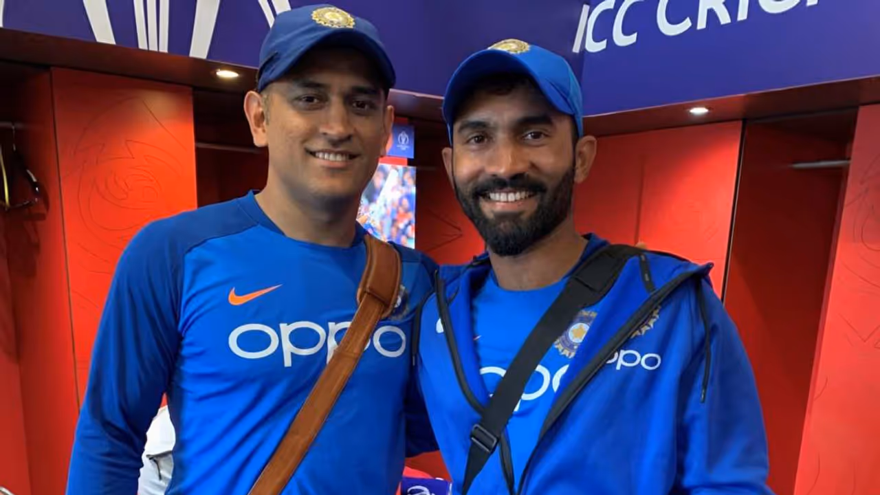 dinesh karthik dhoni