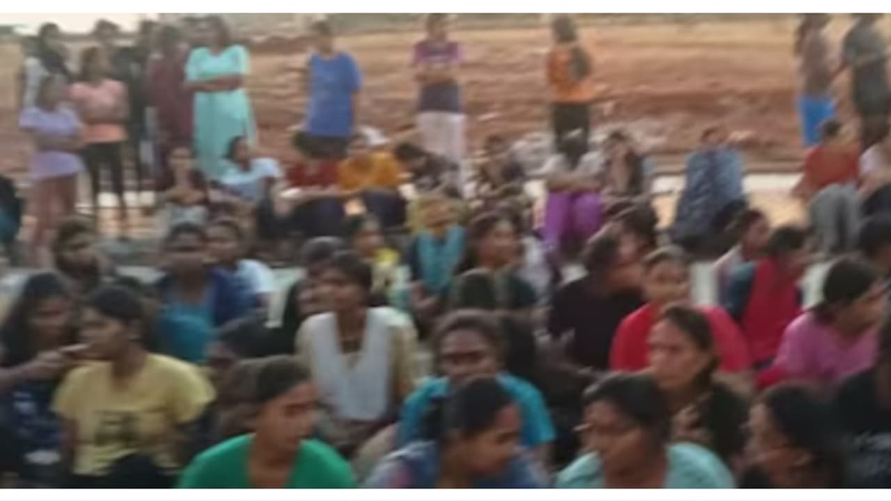 ലേഡീസ് ഹോസ്റ്റലിലെ സുരക്ഷാ വീഴ്ചയിൽ നടപടിയില്ലെന്ന് പരാതി; ആന്ധ്രയിലെ കേന്ദ്രസർവകലാശാലയിൽ വിദ്യാർത്ഥി സമരം ലേഡീസ് ഹോസ്റ്റലിലെ സുരക്ഷാ വീഴ്ചയിൽ നടപടിയില്ലെന്ന് പരാതി; ആന്ധ്രയിലെ കേന്ദ്രസർവകലാശാലയിൽ വിദ്യാർത്ഥി സമരം
