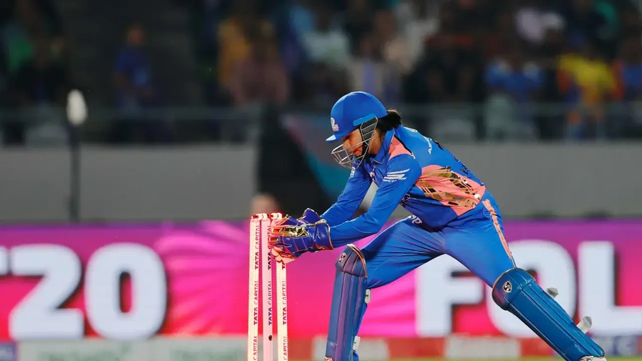 WPL 2025: New LED bail rule implemented after run out controversy in Mumbai Indians vs Delhi Capitals match WPL 2025: New LED bail rule implemented after run out controversy in Mumbai Indians vs Delhi Capitals match