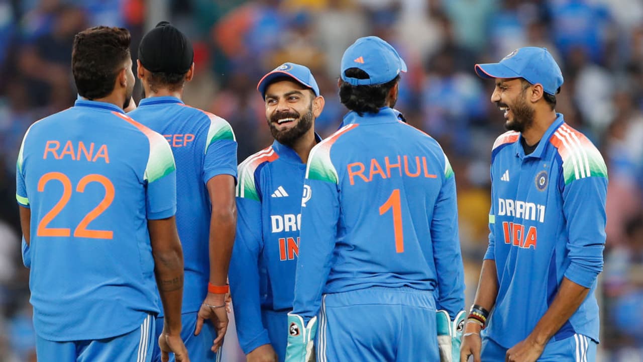 சாட்டையை சுழற்றிய ஐசிசி! அடிபணிந்த பாகிஸ்தான்? பாகிஸ்தான் மைதானத்தில் பறந்த இந்திய தேசிய கொடி சாட்டையை சுழற்றிய ஐசிசி! அடிபணிந்த பாகிஸ்தான்? பாகிஸ்தான் மைதானத்தில் பறந்த இந்திய தேசிய கொடி