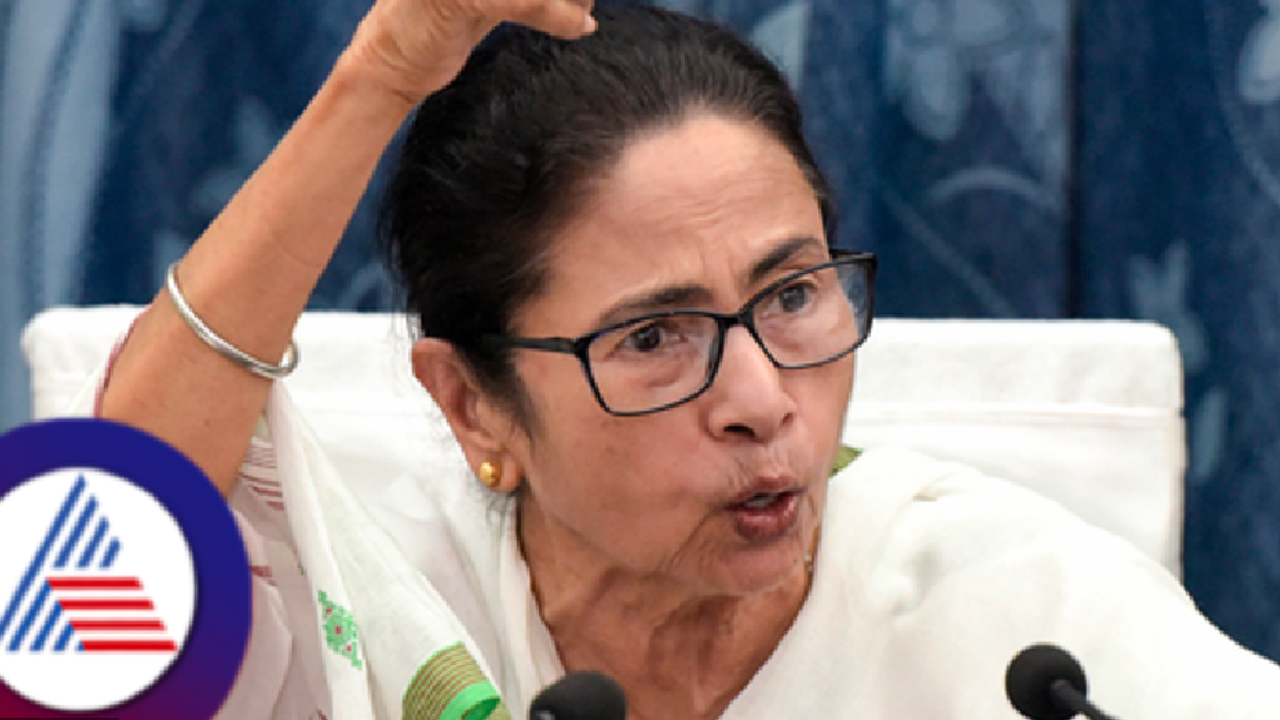 ಇದು ಮಹಾಕುಂಭ ಅಲ್ಲ, ಮೃತ್ಯುಕುಂಭ..! ಮಮತಾ ಬ್ಯಾನರ್ಜಿ ವಿವಾದಾತ್ಮಕ ಹೇಳಿಕೆ, ಬಿಜೆಪಿ ಆಕ್ರೋಶ ಇದು ಮಹಾಕುಂಭ ಅಲ್ಲ, ಮೃತ್ಯುಕುಂಭ..! ಮಮತಾ ಬ್ಯಾನರ್ಜಿ ವಿವಾದಾತ್ಮಕ ಹೇಳಿಕೆ, ಬಿಜೆಪಿ ಆಕ್ರೋಶ