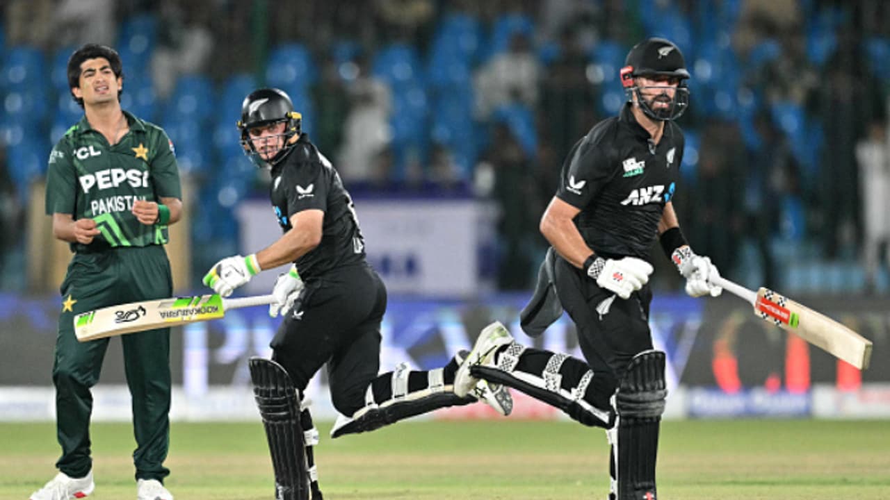 ಐಸಿಸಿ ಚಾಂಪಿಯನ್ಸ್ ಟ್ರೋಫಿ ಉದ್ಘಾಟನಾ ಪಂದ್ಯದಲ್ಲೇ ಪಾಕ್‌ಗೆ ಮುಖಭಂಗ; ಕಿವೀಸ್ ಎದುರು ಹೀನಾಯ ಸೋಲು!