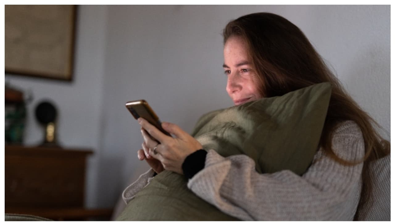 33 വർഷത്തെ വിവാഹ ബന്ധം ഉപേക്ഷിച്ചു, പിന്നാലെ ഓൺലൈനിൽ പ്രണയം തേടി; ഓസ്ട്രേലിയൻ യുവതിക്ക് നഷ്ടപ്പെട്ടത് 4.3 കോടി