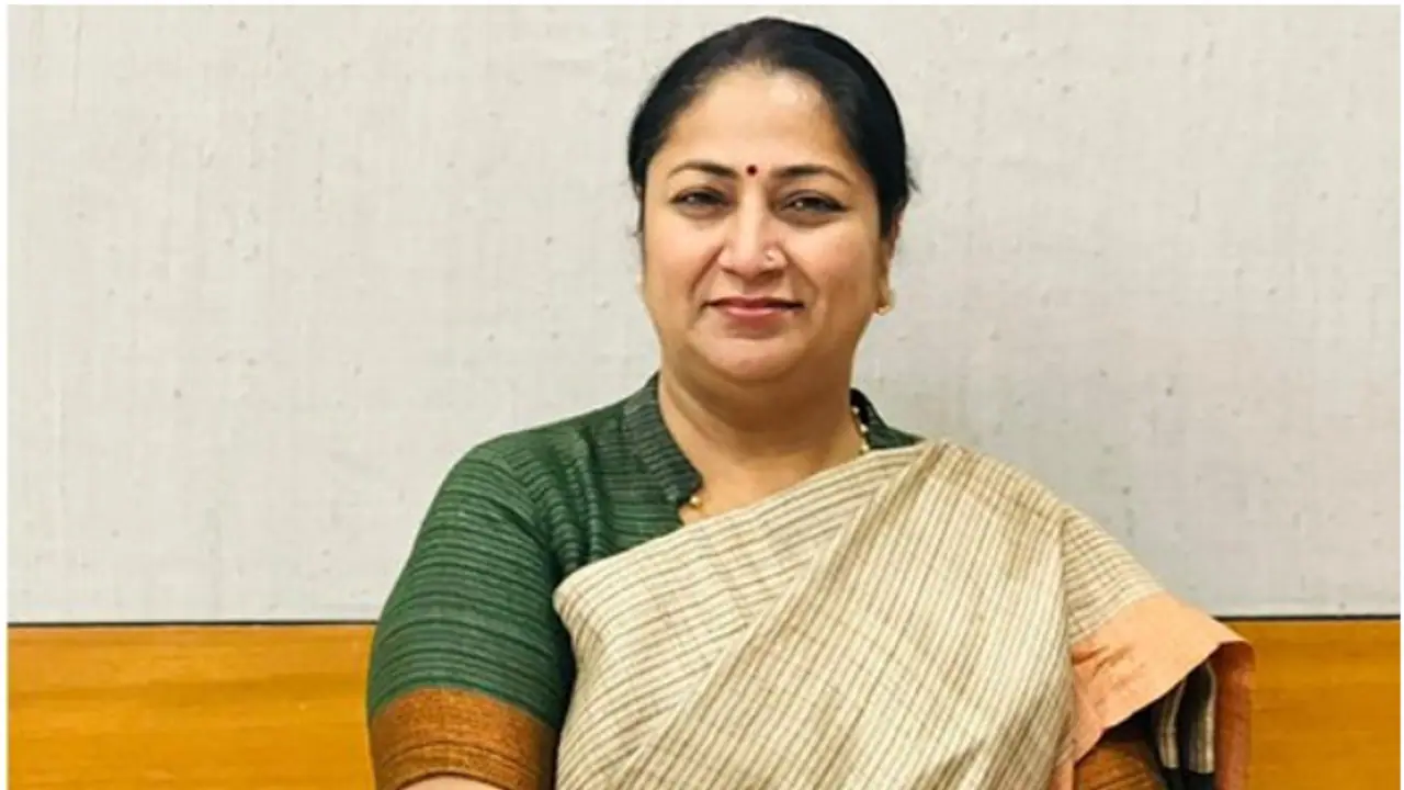 దిల్లీ సీఎం రేఖా గుప్తా: మొదటి స్టేట్ మెంట్ ఇదే.. దిల్లీని ఏం చేయబోతున్నారంటే.. దిల్లీ సీఎం రేఖా గుప్తా: మొదటి స్టేట్ మెంట్ ఇదే.. దిల్లీని ఏం చేయబోతున్నారంటే..