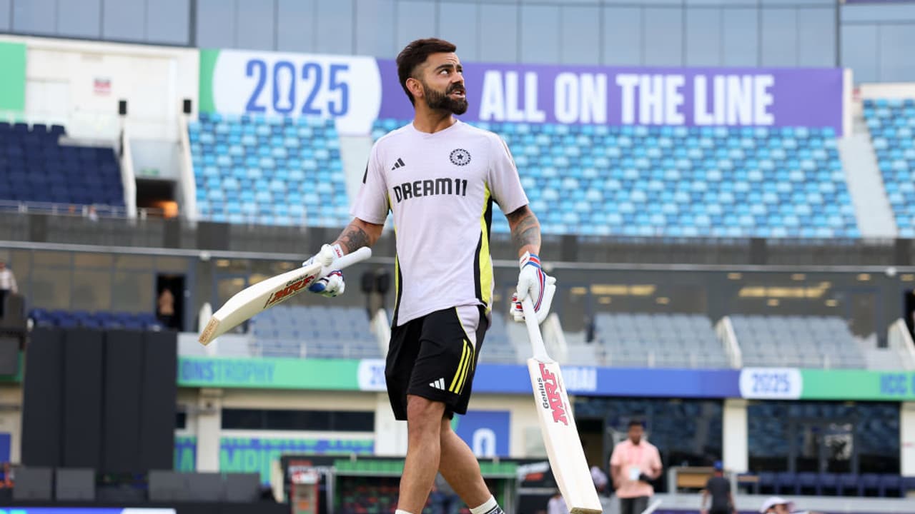 കോലിയൊന്ന് ആഞ്ഞ് പിടിച്ചാല് ചില റെക്കോഡുകള് ഇങ്ങ് പോരും! ദ്രാവിഡും ഗെയ്ലുമൊക്കെ പിന്നിലാവും കോലിയൊന്ന് ആഞ്ഞ് പിടിച്ചാല് ചില റെക്കോഡുകള് ഇങ്ങ് പോരും! ദ്രാവിഡും ഗെയ്ലുമൊക്കെ പിന്നിലാവും