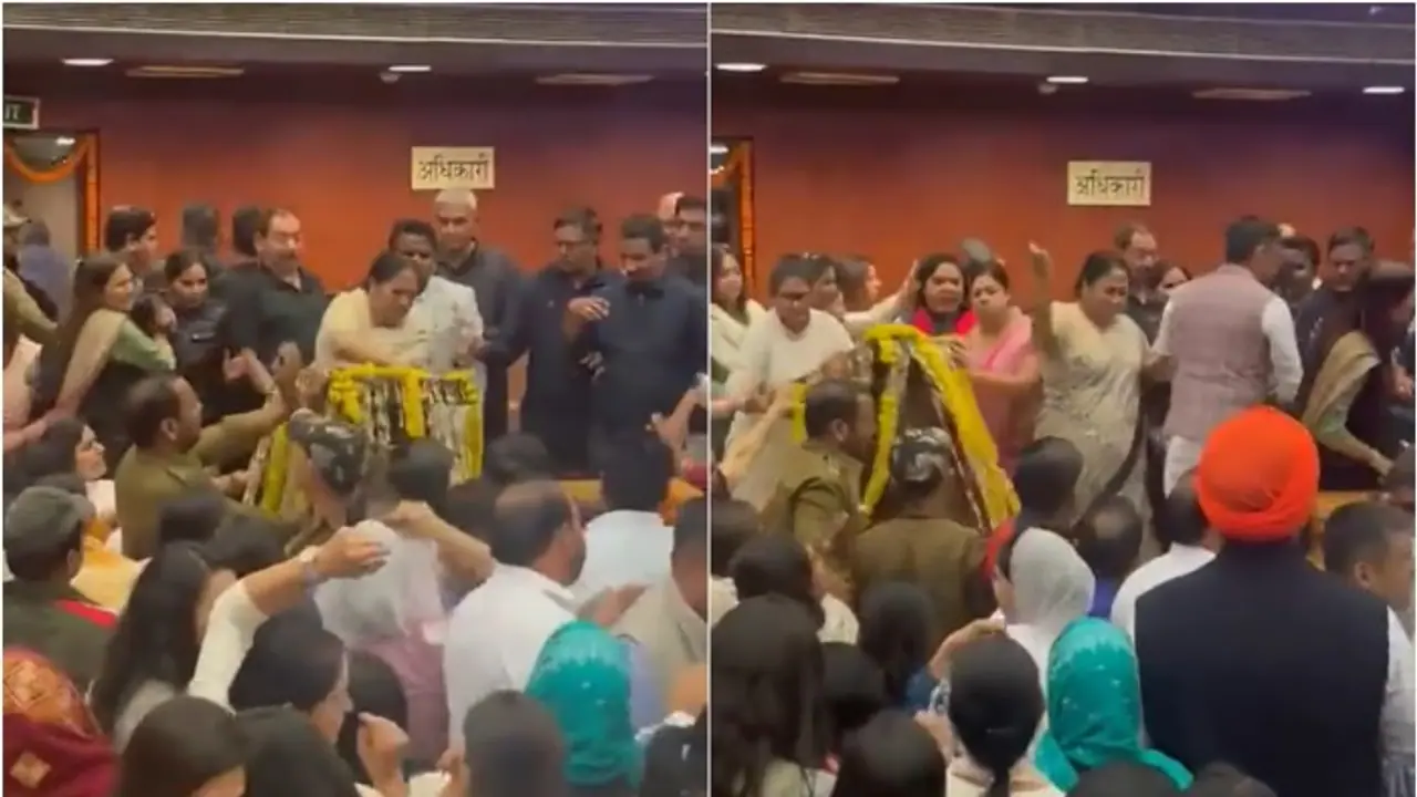 Rekha Gupta's old video vandalising podium & mic inside MCD office goes VIRAL ahead of oath ceremony (WATCH)